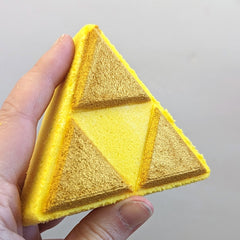 Hero of Courage bath bomb