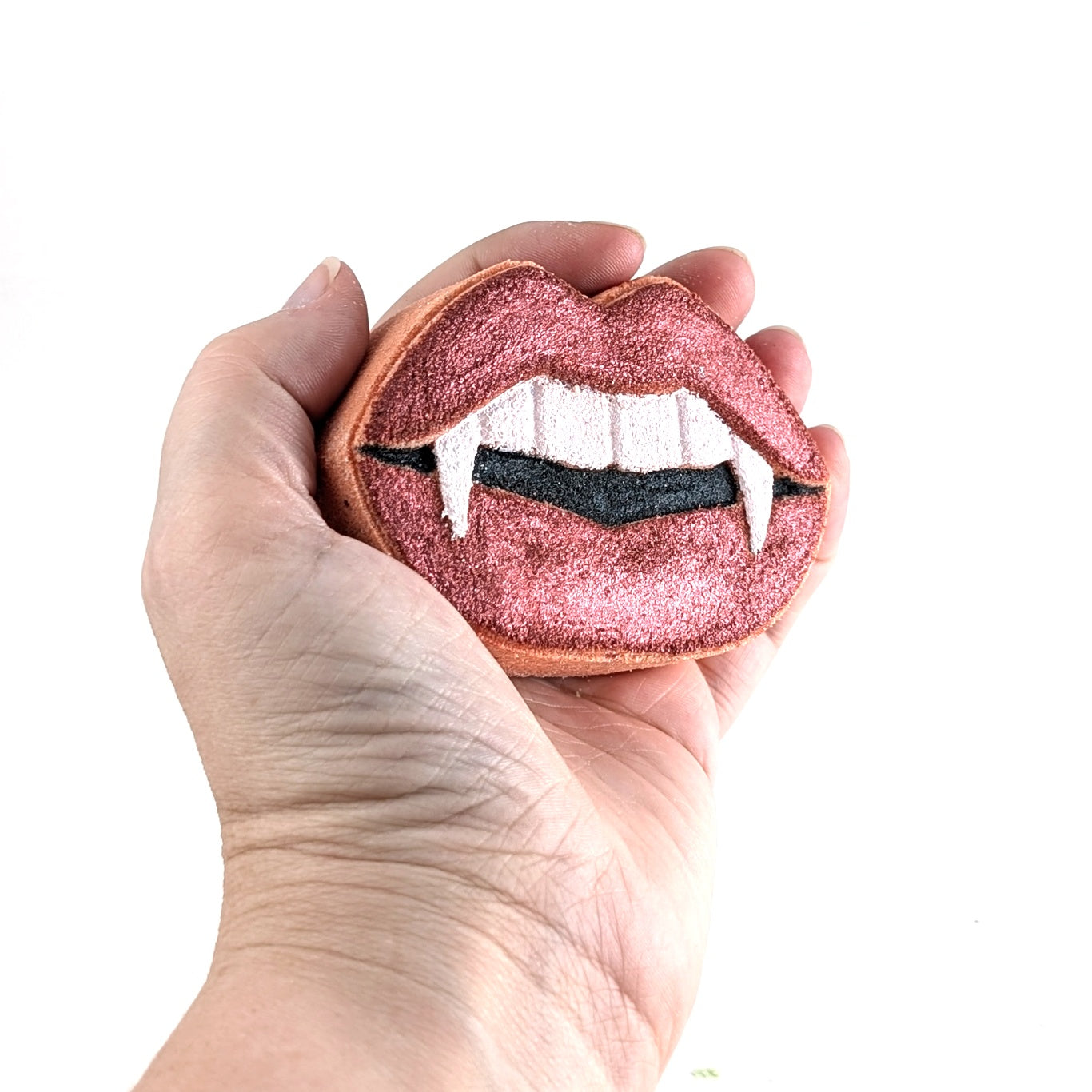Bloodless bath bomb